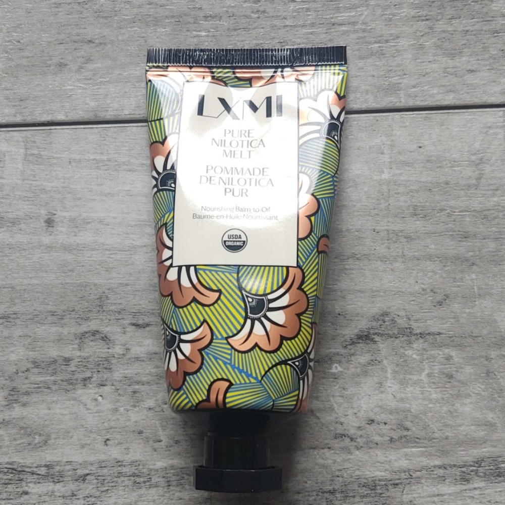 Nourishing balm to oil moisturizer